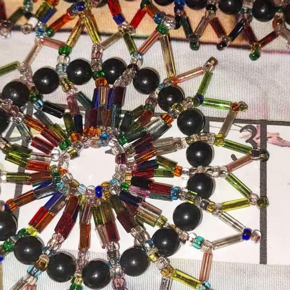 Stunning Vintage Southwest Iridescent Beaded Starburst Choker - Picture 4 of 7